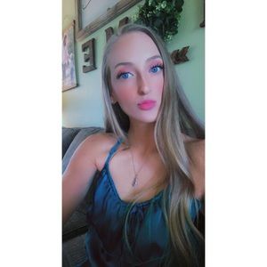 Meet your Posher, Kara